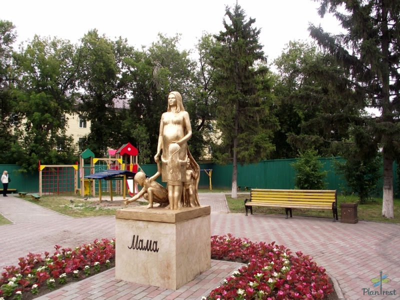 Памятник матери в Тюмени