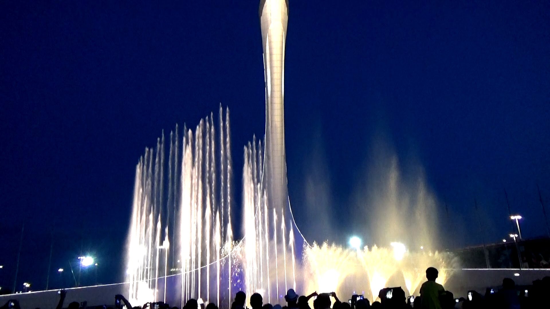 Олимпийский парк сегодня поющие фонтаны. Фонтан Сочи Олимпийский парк. Олимпийский парк Поющие фонтаны. Сочи парк Поющие фонтаны. Фонтан в Адлере Олимпийский.