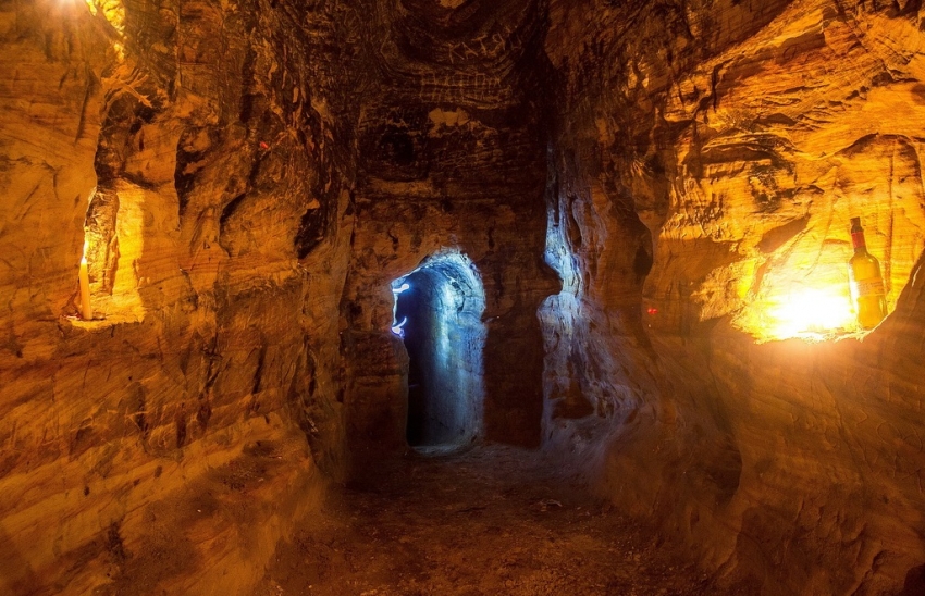 Араповский пещерный монастырь