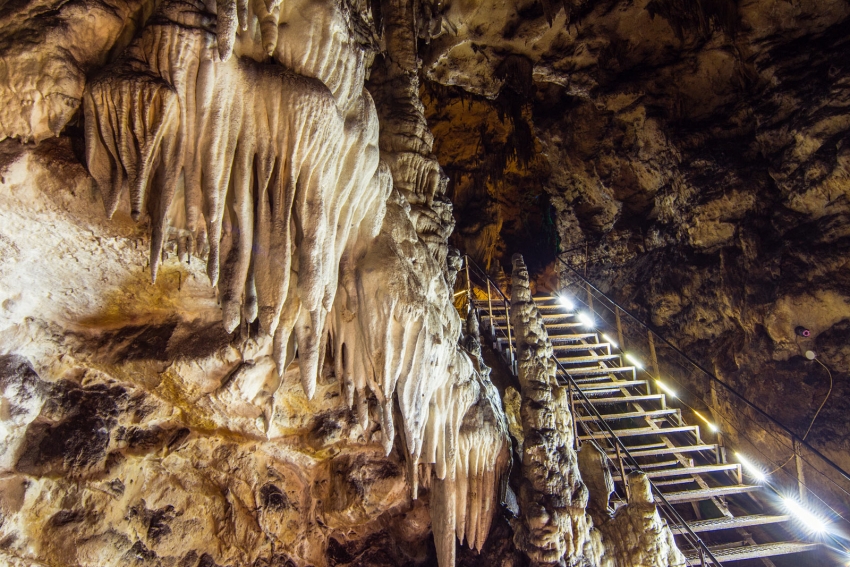 Пещера Большая Азишская
