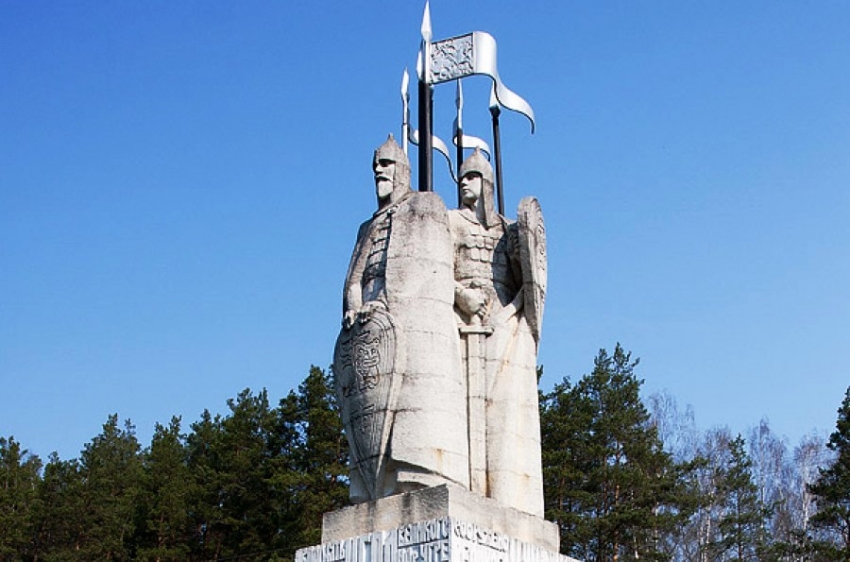 Памятник Стоянию на Угре 1480г.